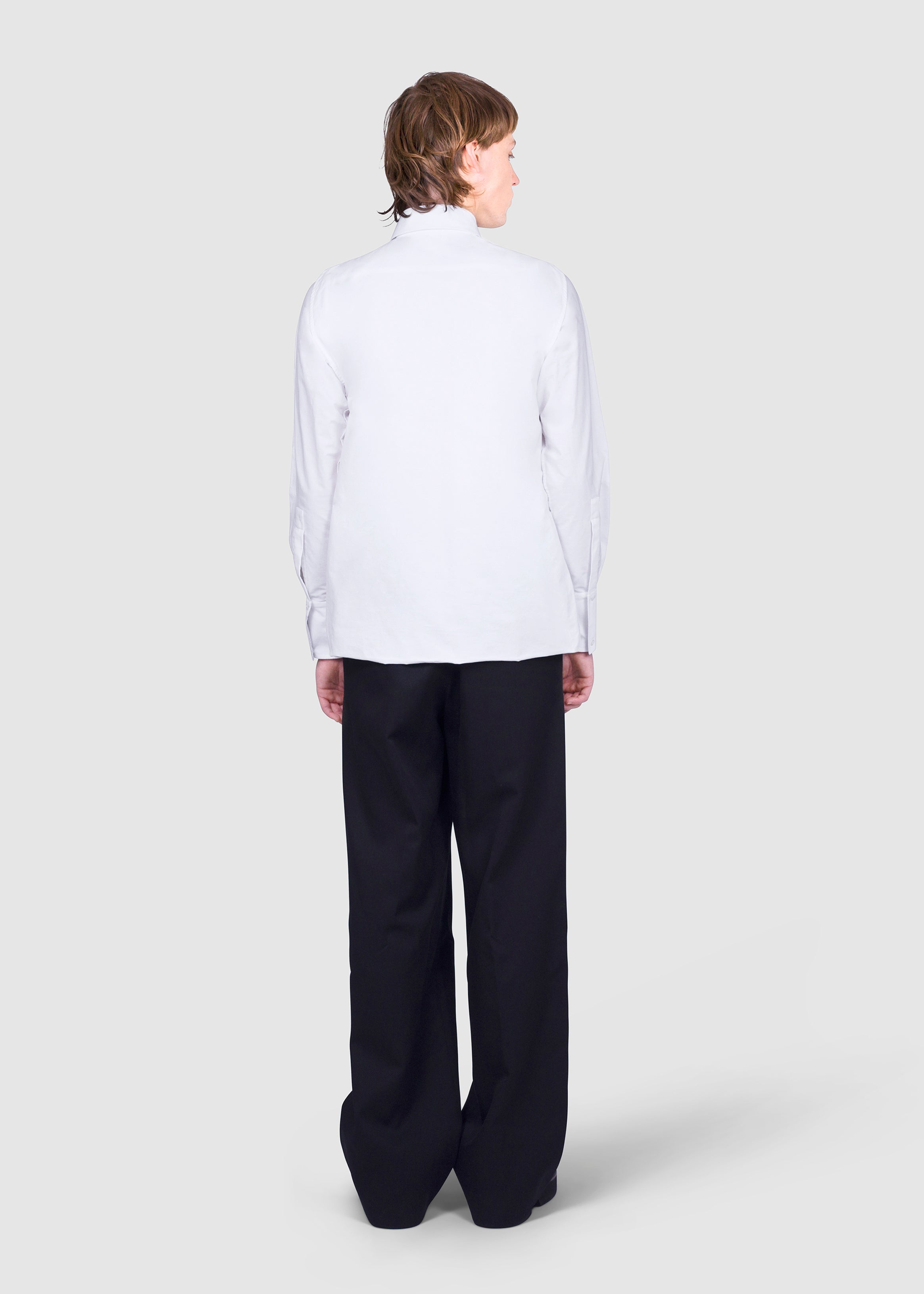 Chemise blanche en coton sculpté