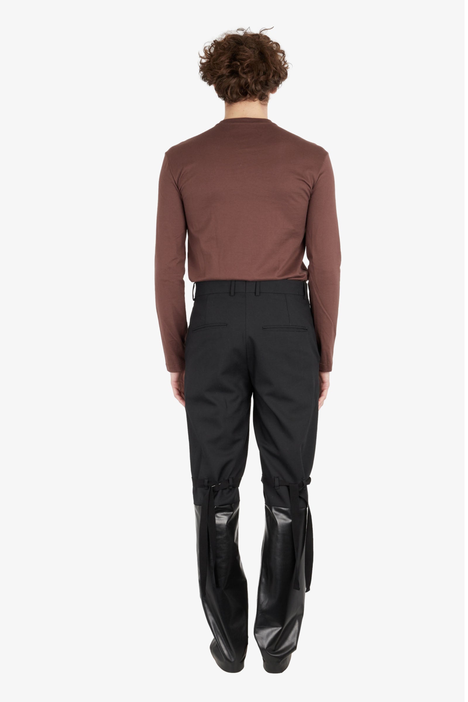 Tailored trousers with knee support