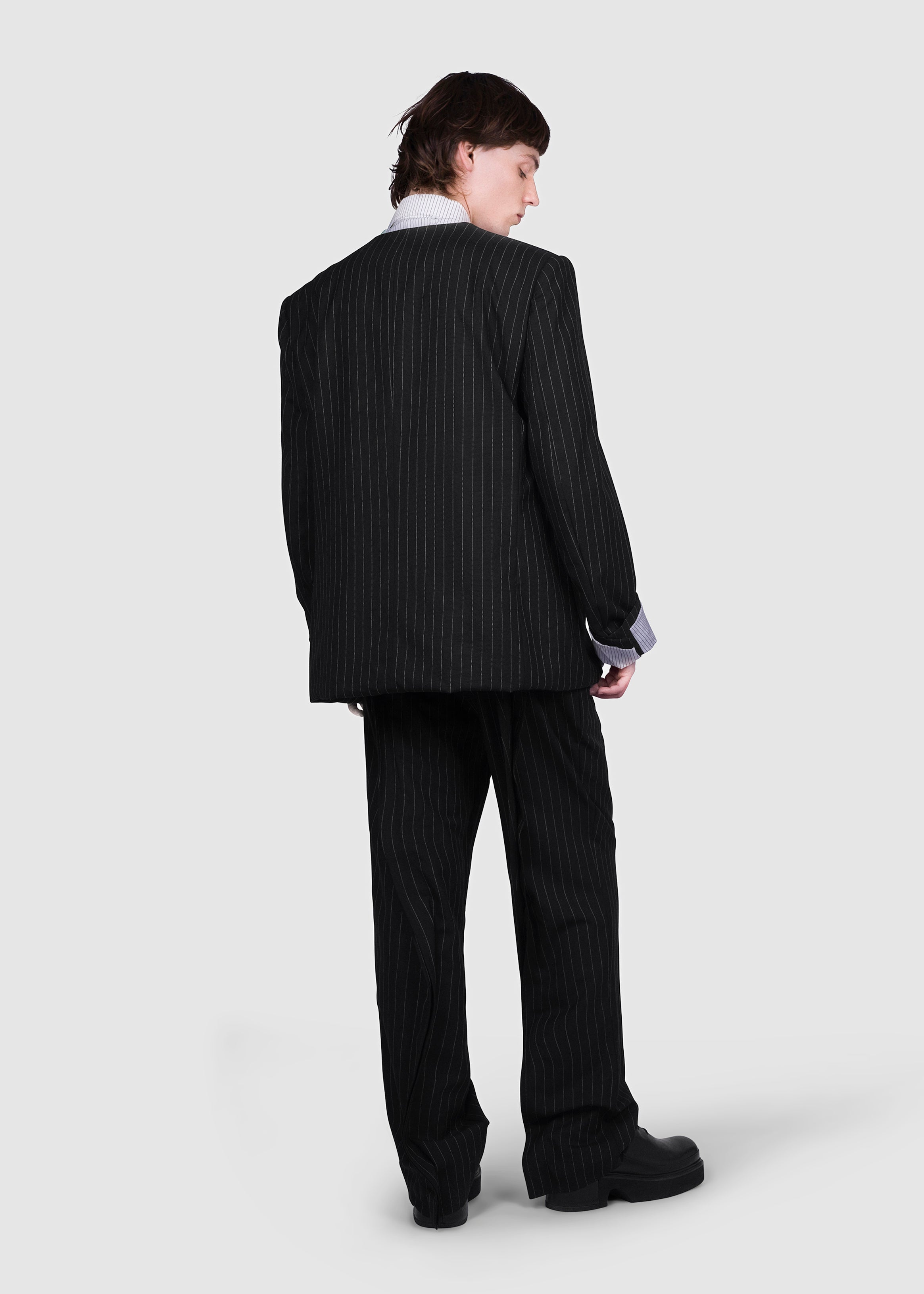 Blazer trompe-l'oeil à fines rayures